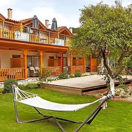 Orange Garden Hotel 3*