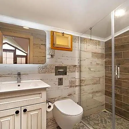 Orange Garden Hotel 3*