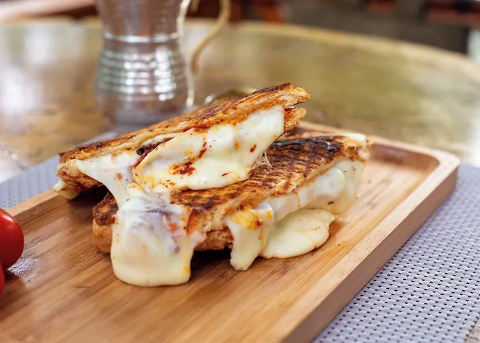 Orange Garden Hotel *